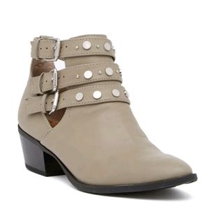 Circus by Sam Edelman Women's Henna Ankle Bootie Putty 7